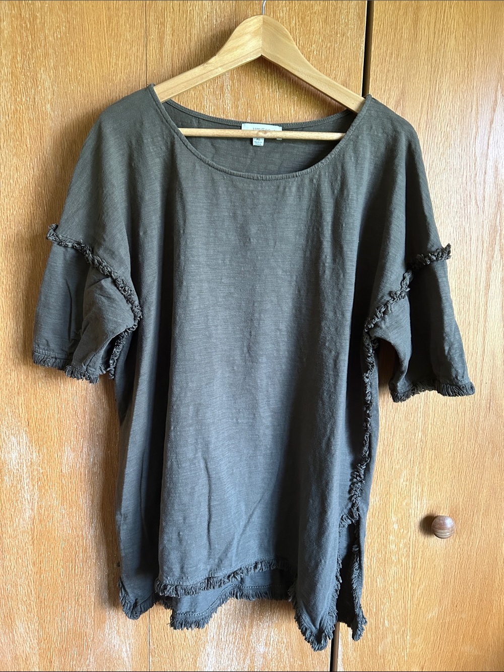 Umgee Raw Hem Details Short Sleeve Top